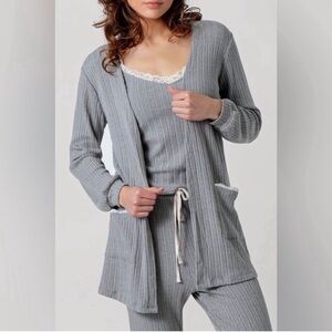 Nwt Women's Gray Ribbed open front cardigan
